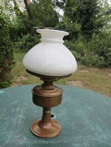Starožitná petrolejová stolní lampa - 1