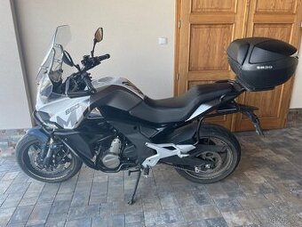 CF Moto Premium 650MT