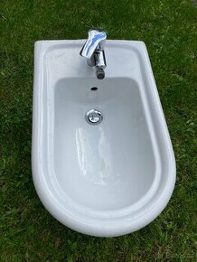 Bidet s baterií - 1