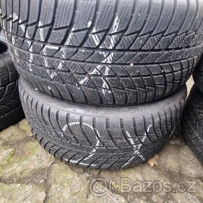 2 ZIMNÍ PNEU BRIDGESTONE 225/40/18,cena je za 2 kusy.Pouze V