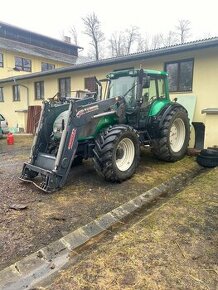 Valtra + vyvazeci vlek