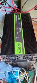 Green Cell Power Inverter měnič napětí z 12V na 230V, 2000W/