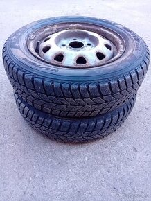 Zimní pneumatiky 165/70 R13 na discích Felicia