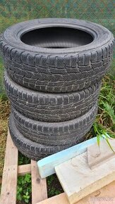 Zimní pneu Nokian Hakkapeliitta CR3 215/60 R17C