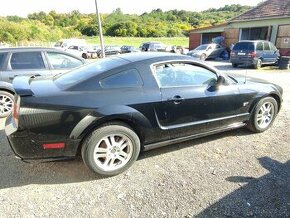 Ford Mustang 4.6 GT V8 na nd