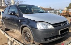 Opel Corsa C světlo zrcátko dveře kapota nárazník