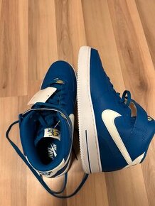 Nike Airforce 1 Mid 07 LV8 - velikost 45