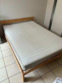 Prodám manželskou postel + Matrací 140cm x 200cm - 1