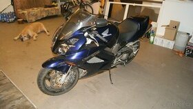 HONDA VFR 800 V4 VTEC - 1