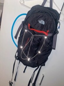 The North Face outdoor hydropack trail camel back batoh