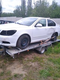 nd z škoda octavia 2 1.6tdi 77kw bílá stříbrná sahara 9201