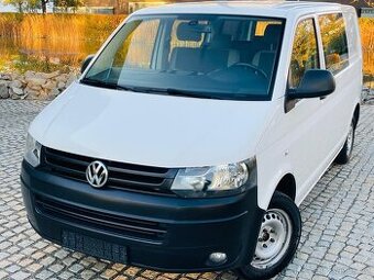 VW Transporter T5 2.0TDI DPH TAŽNÉ 2200KG SERVISKA 6MÍST