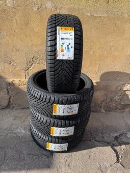 Zimní pneu - 225/40R18 XL 92V Cinturato Winter WTC2