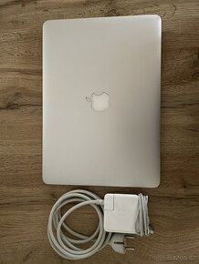 Macbook Air 13.3"/I5 1.4GHZ/4GB RAM/128GB SSD