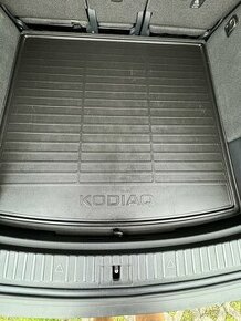 Oboustranný koberec do auta originál Škoda