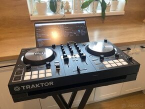 DJ Konzole - Native Instruments Traktor Kontrol S2 MK3