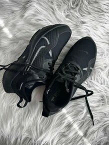 Dámské běžecké boty zn. NIKE AIR ZOOM PEGASUS 37