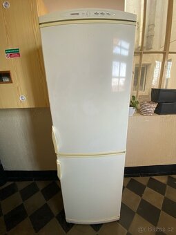 Gorenje velká lednice s mrazákem  322 ltr - 1