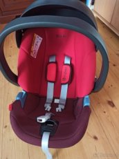 Autosedačka Cybex a základna s Isofix