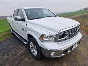 Dodge RAM Longhorn 5.7 HEMI, DPH 1.maj, CZ