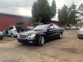 Medcedes Benz w211 e500 V8 LPG