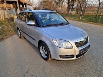 Škoda Fabia 2 combi 1,4 16 V 63 KW TOP STAV