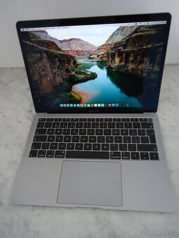 Macbook Air 13 Space gray 2018