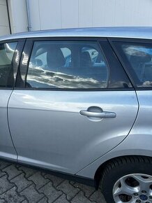 Všechny dvere a zrcatka Ford Focus mk3 Combi rv.2012 0B