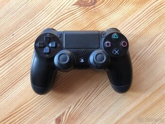 Ovladače na PS4 Dualshock4 - 1