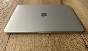 Apple MacBook Pro 13 2017 - 1