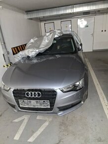 Prodám Audi A5, Sportback- ,,potkaný motor"