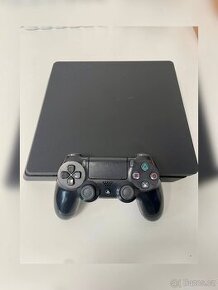 PLAYSTATION 4 - 1