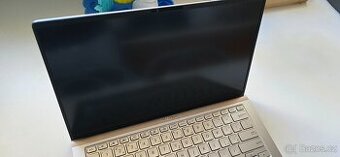 ASUS ZenBook 14 - i5, 8 GB RAM, 256GB SSD