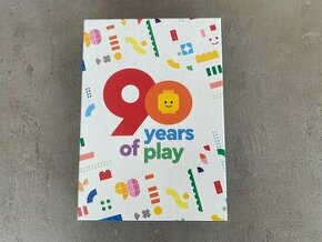 LEGO KARTY 90 YEARS OF PLAY - 1