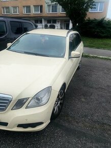 Mercedes E - 1