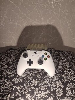 Xbox One ovladač 1x