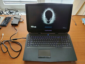 Herní notebook Dell Alienware 17 R3(P43F) TOP stav 17.3" LCD