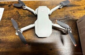 DRON DJI Mini 2 SE