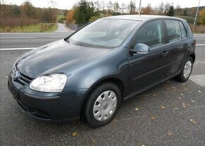 Volkswagen Golf 1,4 16 V 55 kW Serviska benzín automat