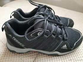 Dětské boty Adidas Terrex, vel. 35