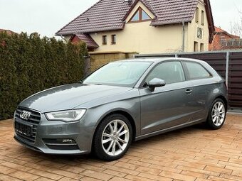 AUDI A3 1.6 TDi SPORT 2013-1.Maj.- Sport interier Navi Xenon