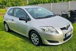 TOYOTA  AURIS 1.4 71KW 2007