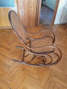 Houpací křeslo Thonet