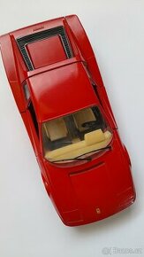 Bburago Ferrari testarossa 1984 1:24 - 1