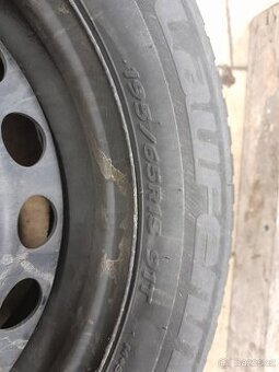 Zimní pneu + disky 195/65R15