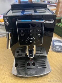 Kávovar DeLonghi