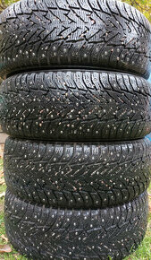 Zimní pneumatiky s hroty Bridgestone 225/60/16