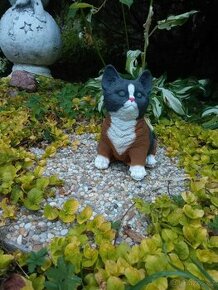 Zahradní dekorace- Sedící kotě tříbarevné