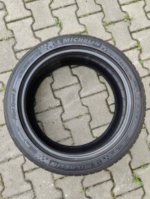 1x Pneu Michelin Pilot Sport 3 ( 225/45 R 18 - 91 W )