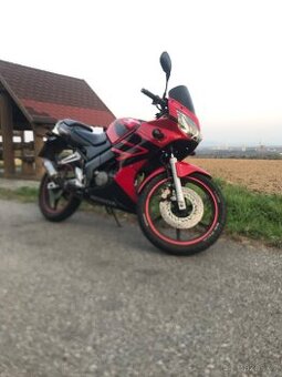 Honda cbr 125r